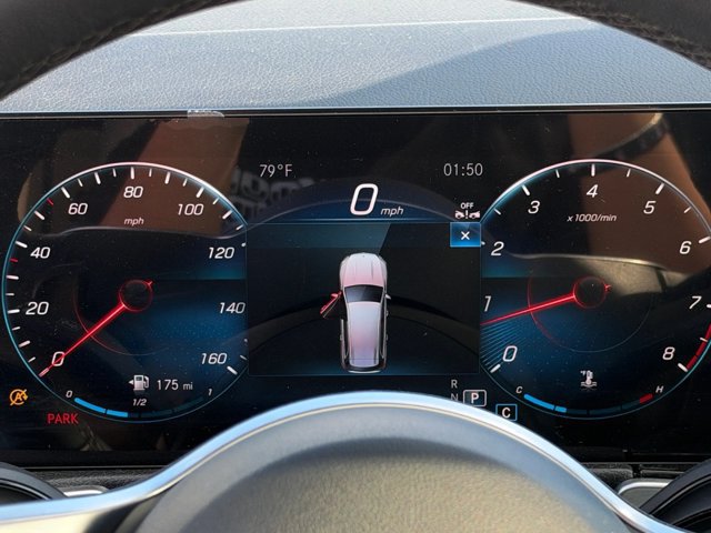Used 2023 Mercedes-Benz GLB 250 image 11