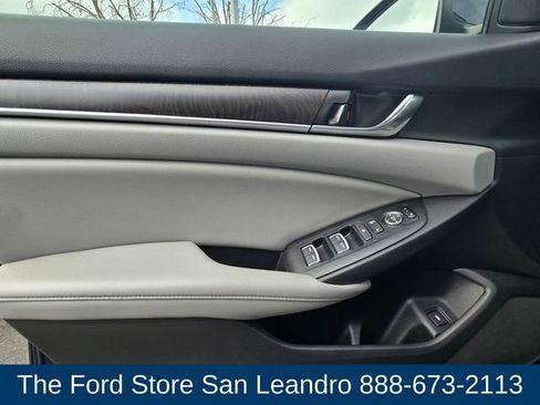 Used 2020 Honda Accord EX image 30