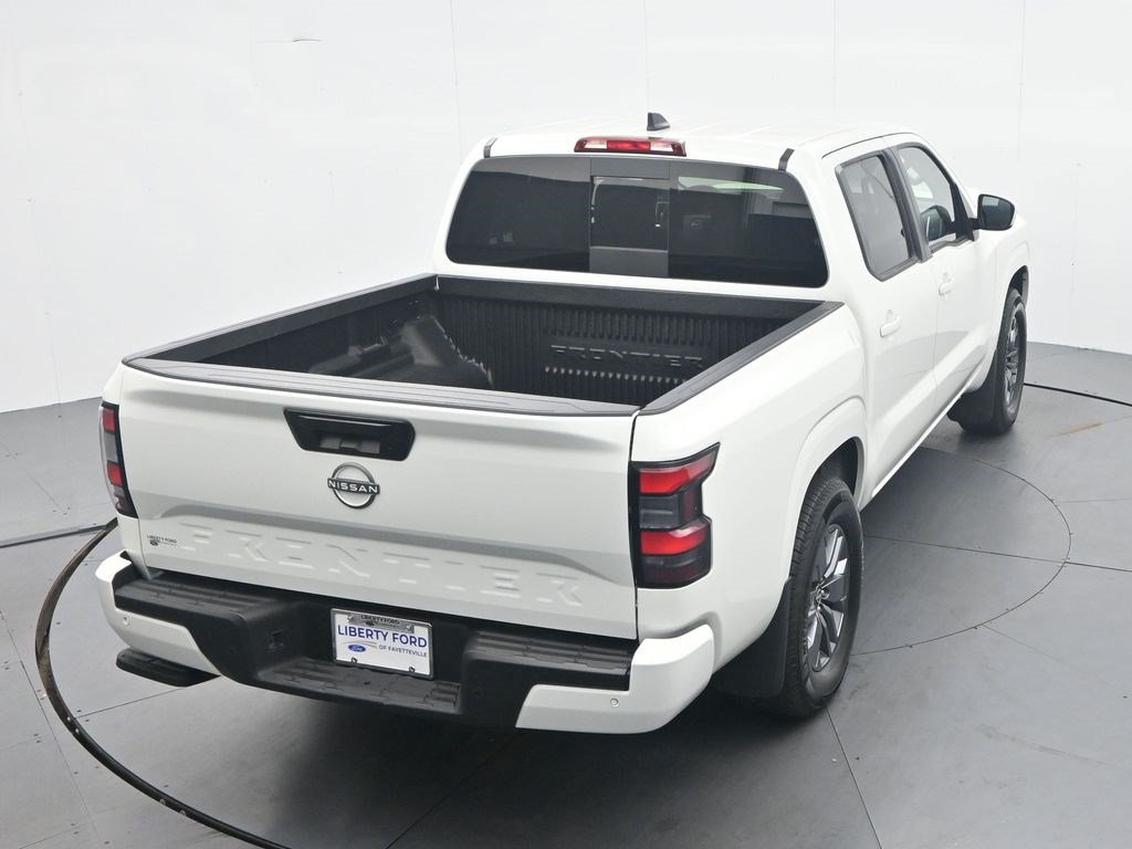 Used 2025 Nissan Frontier SV RWD image 35