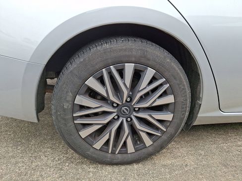 Used 2025 Nissan Altima 2.5 SV image 10