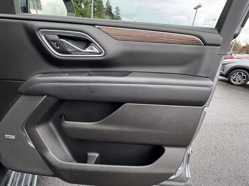 Used 2021 Chevrolet Tahoe High Country w/ Premium Package image 8