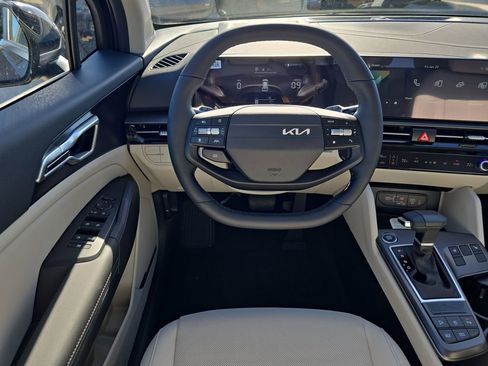 New 2026 Kia Sportage EX image 13
