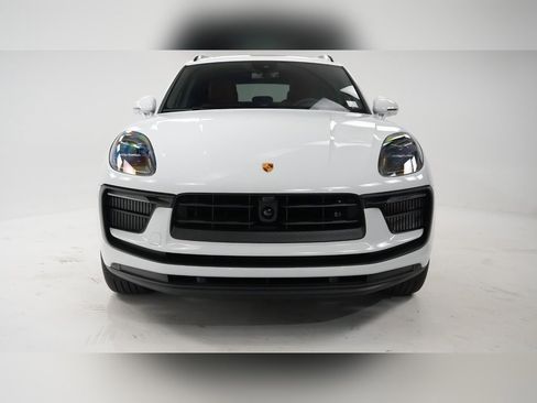 New 2025 Porsche Macan S image 11