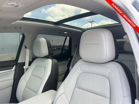 Used 2026 GMC Terrain Denali AWD/4WD image 4