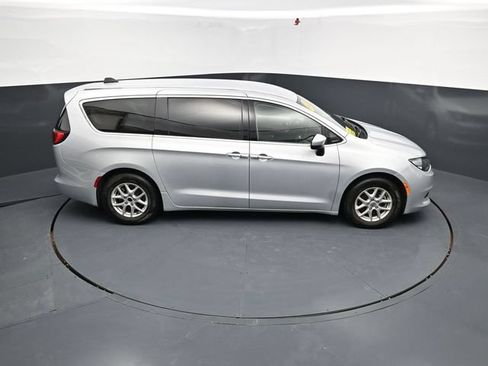 Used 2023 Chrysler Voyager LX FWD image 41