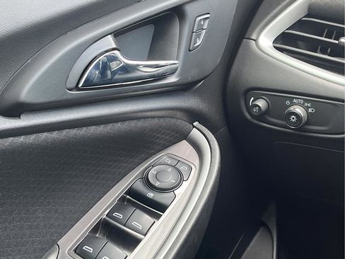 Used 2020 Chevrolet Malibu RS FWD image 22