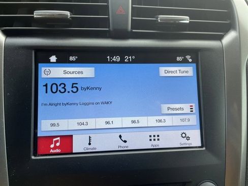 Used 2017 Ford Fusion SE w/ Fusion SE Technology Package image 33