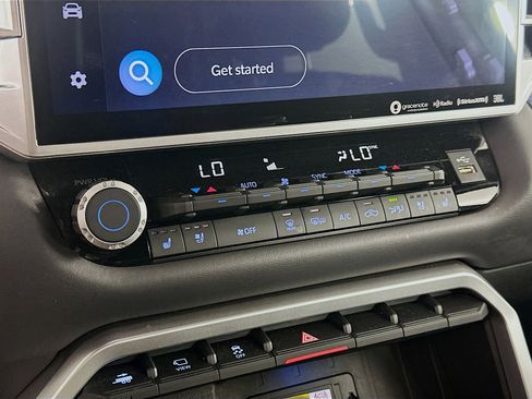 Used 2022 Toyota Tundra Platinum AWD/4WD image 24