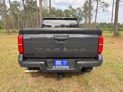 Used 2024 Toyota Tacoma TRD Off-Road AWD/4WD image 4
