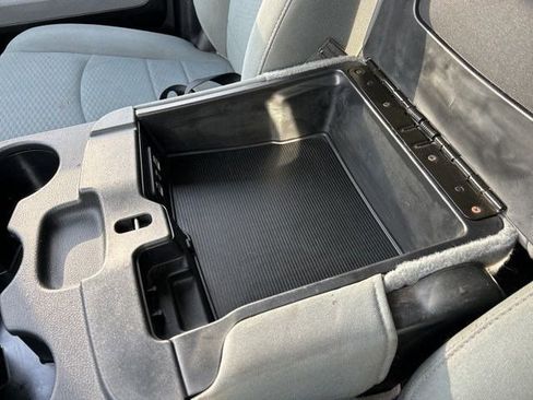 Used 2020 RAM 1500 Classic SLT image 31