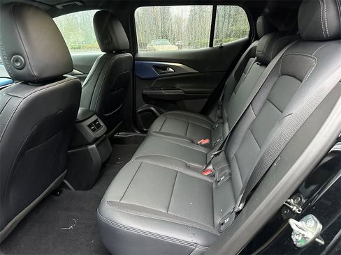 New 2026 Chevrolet Equinox EV LT image 15