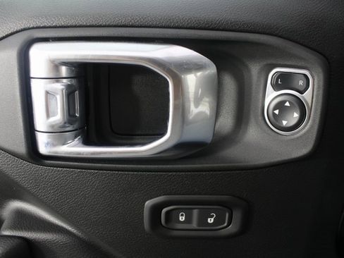 New 2026 Jeep Wrangler Unlimited Rubicon image 14