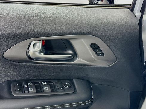 New 2026 Chrysler Pacifica Select w/ S Appearance Package image 12