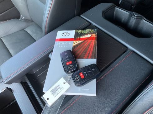 Used 2024 Toyota Sequoia TRD Pro AWD/4WD image 9