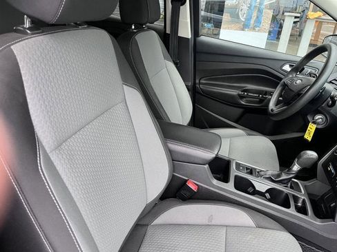 Used 2017 Ford Escape SE FWD image 10