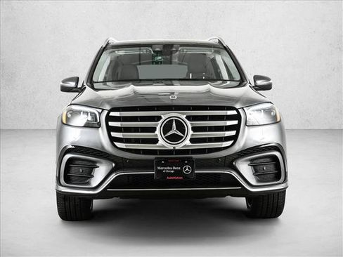 Used 2026 Mercedes-Benz GLS 450 4MATIC w/ AMG Line Exterior image 2