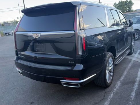 Used 2023 Cadillac Escalade ESV Luxury RWD image 3
