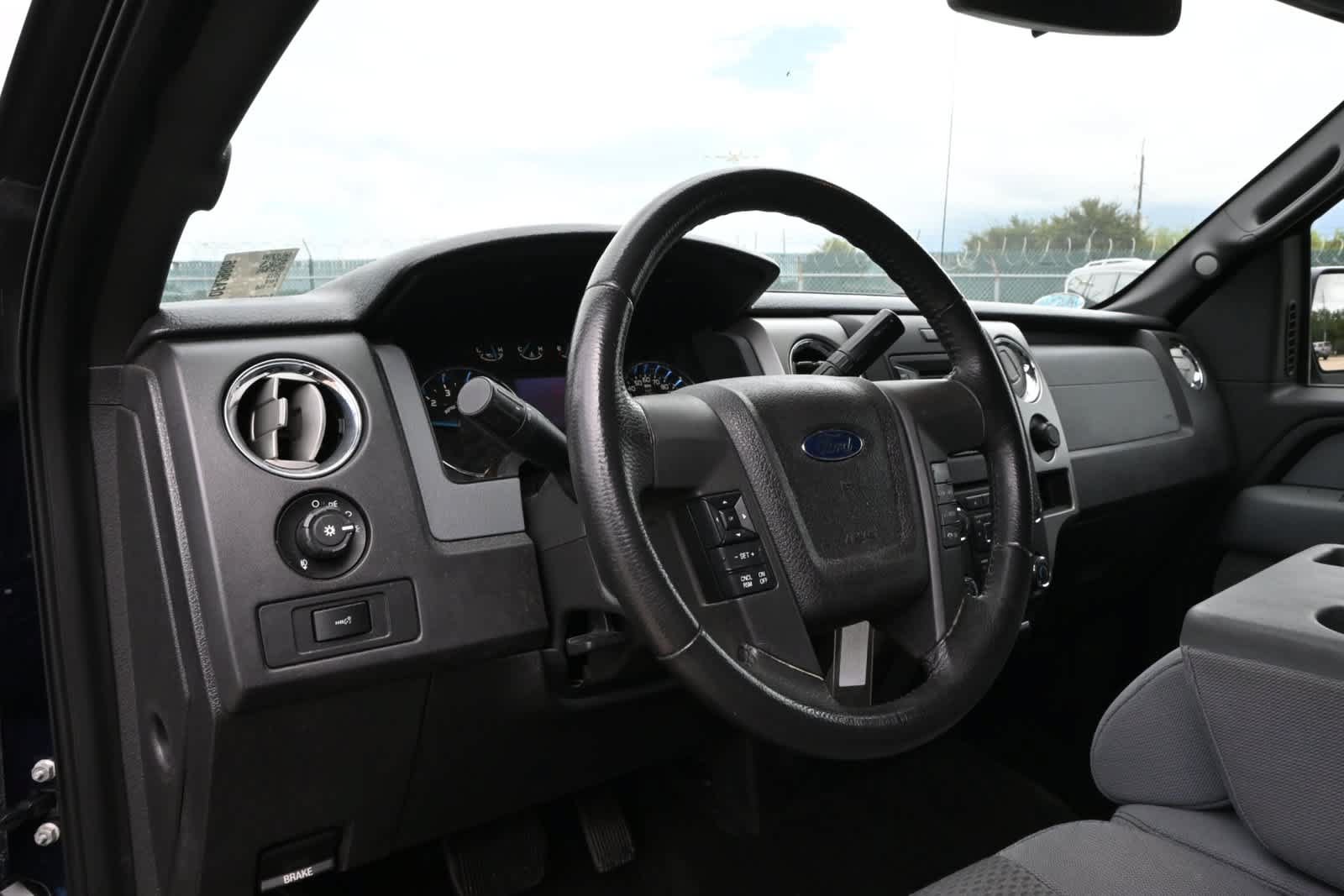 Used 2013 Ford F150 XLT w/ Luxury Equipment Group RWD image 16