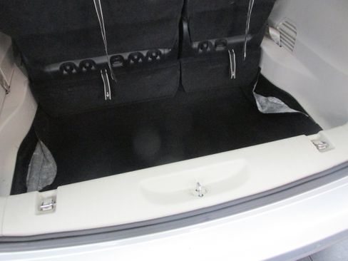 Used 2023 Chrysler Pacifica Touring-L FWD image 22
