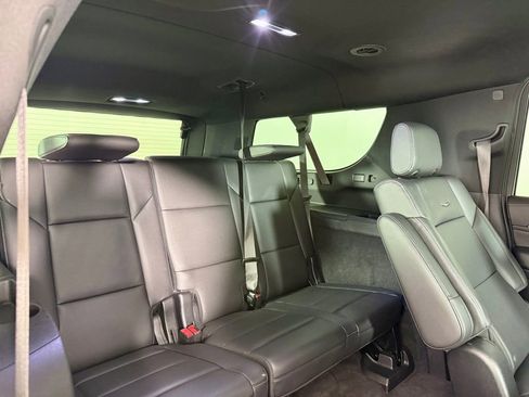 Used 2022 Cadillac Escalade ESV Luxury image 19