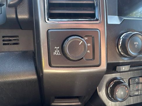 Used 2018 Ford F150 XLT w/ Equipment Group 302A Luxury AWD/4WD image 23