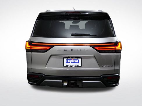 Used 2023 Lexus LX 600 4WD w/ Luxury Package image 4