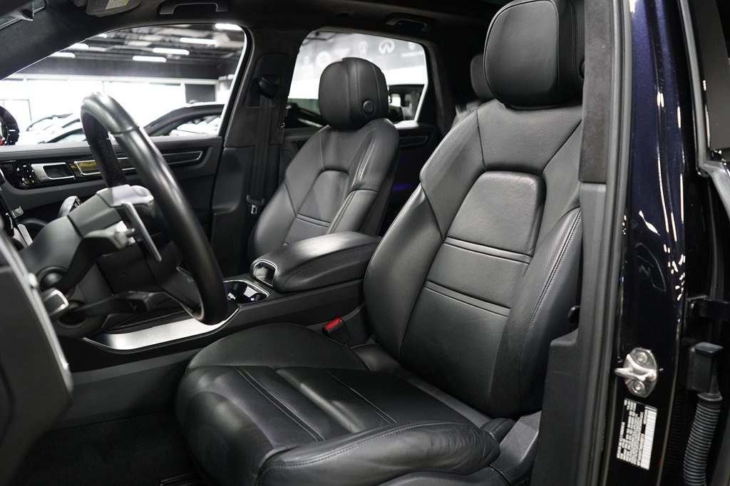 Used 2021 Porsche Cayenne Turbo S AWD/4WD image 12