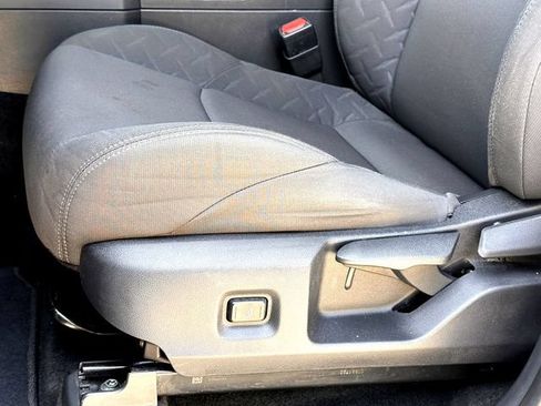 Certified 2024 Toyota Tacoma SR AWD/4WD image 12