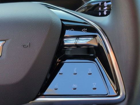 Certified 2024 Cadillac Lyriq Luxury AWD/4WD image 27
