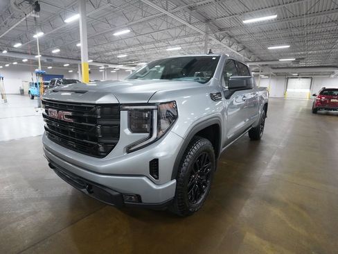 Used 2026 GMC Sierra 1500 Elevation AWD/4WD image 12
