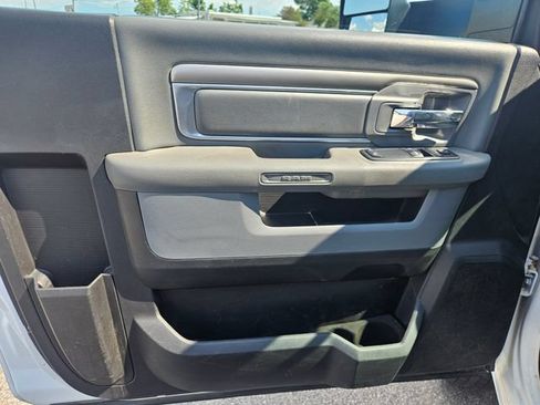 Used 2018 RAM 3500 Tradesman w/ Power & Remote Entry Group RWD image 10