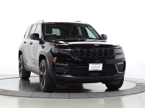 Used 2023 Jeep Grand Cherokee Limited w/ Luxury Tech Group II AWD/4WD image 1