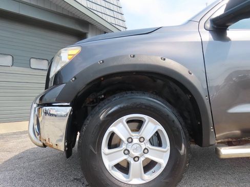 Used 2011 Toyota Tundra 4x4 Double Cab w/ Tow Pkg image 31