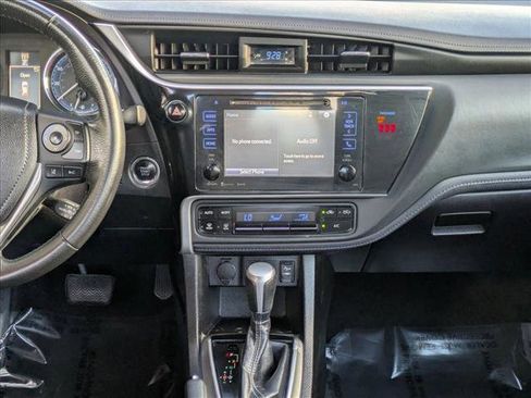 Used 2018 Toyota Corolla SE image 14