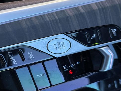 Used 2024 BMW X5 xDrive40i w/ Premium Package image 30