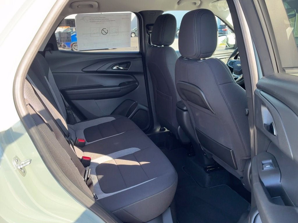 New 2026 Chevrolet TrailBlazer LT w/ LT Cold Weather Package FWD image 22