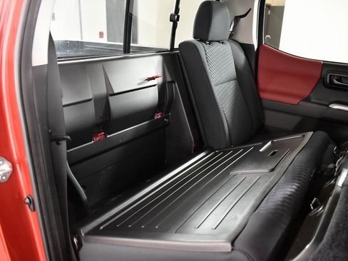 Used 2022 Toyota Tacoma SR5 image 21