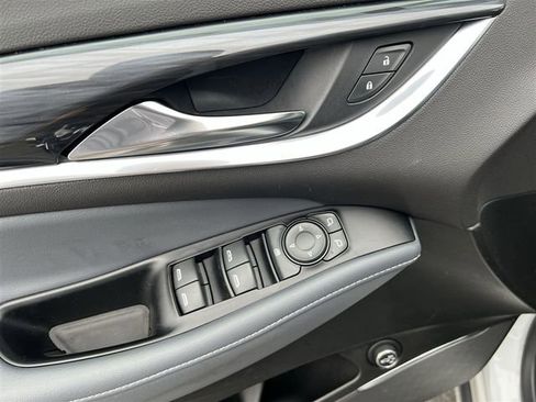 Certified 2024 Buick Enclave Essence w/ LPO, Floor Liner Package AWD/4WD image 17