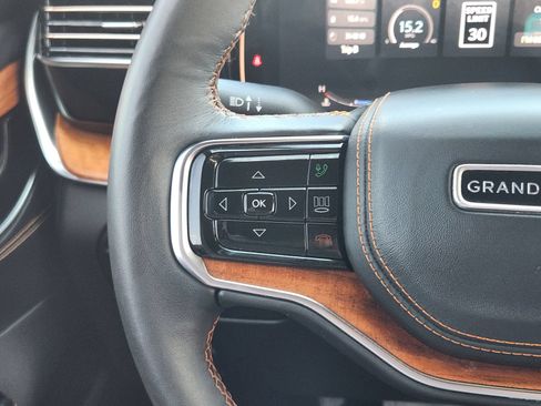 Used 2024 Jeep Grand Wagoneer Series III w/ Rear Seat Video Group 1 AWD/4WD image 31