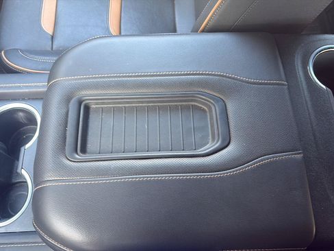 Used 2023 GMC Yukon XL AT4 w/ AT4 Premium Package AWD/4WD image 25
