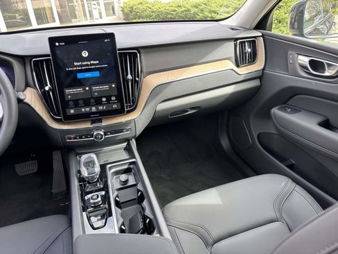 Used 2026 Volvo XC60 B5 Plus w/ Protection Package Premier AWD/4WD image 30