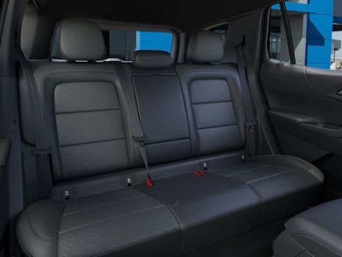 New 2026 Chevrolet Equinox LT w/ Convenience Package II FWD image 17