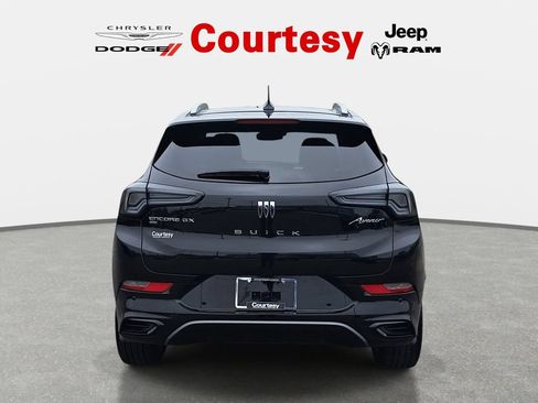 Used 2024 Buick Encore GX Avenir w/ Avenir Convenience Package AWD/4WD image 5