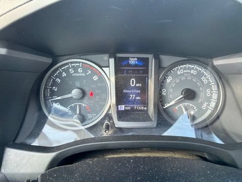 Used 2023 Toyota Tacoma TRD Sport AWD/4WD image 12