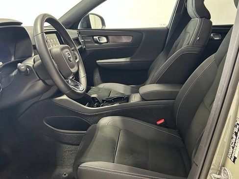 Used 2023 Volvo XC40 Recharge Ultimate AWD/4WD image 10