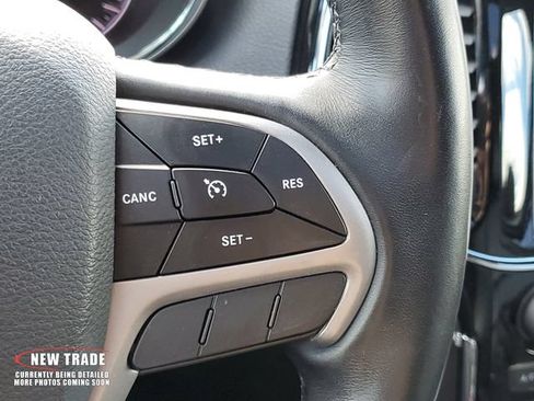 Used 2020 Jeep Grand Cherokee Limited AWD/4WD image 28