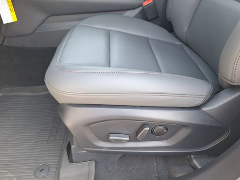 New 2025 Ford Explorer Active w/ Active Comfort Package image 5