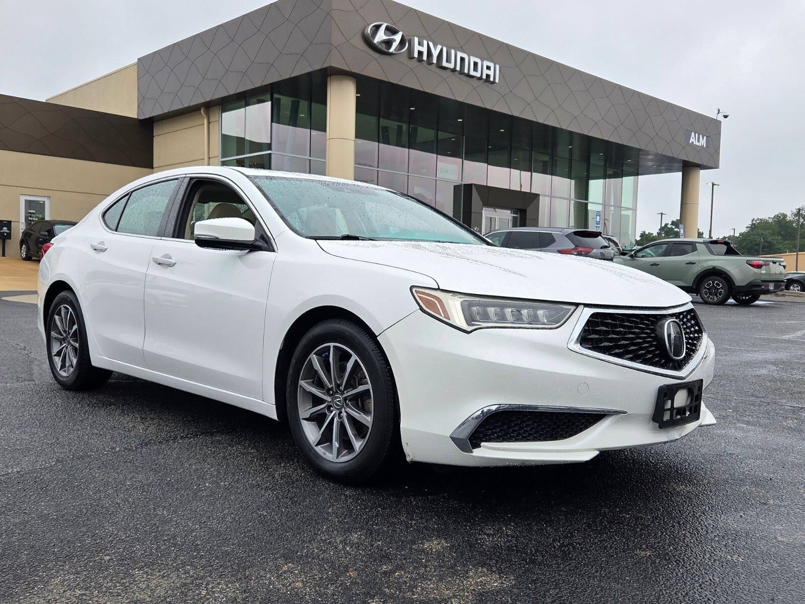 Used 2019 Acura TLX FWD image 1