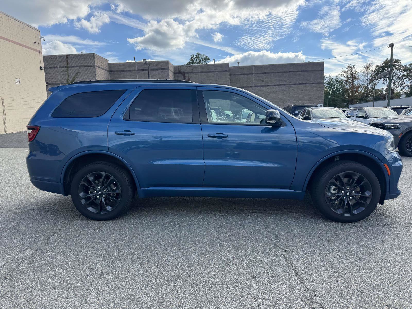 Used 2025 Dodge Durango GT AWD/4WD image 12
