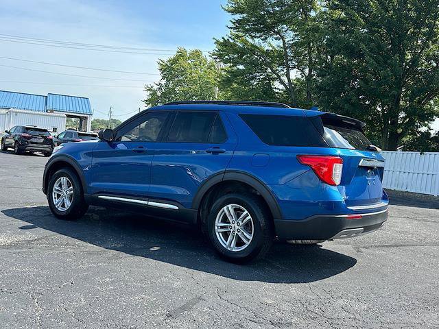 Used 2020 Ford Explorer XLT w/ Equipment Group 202A AWD/4WD image 4